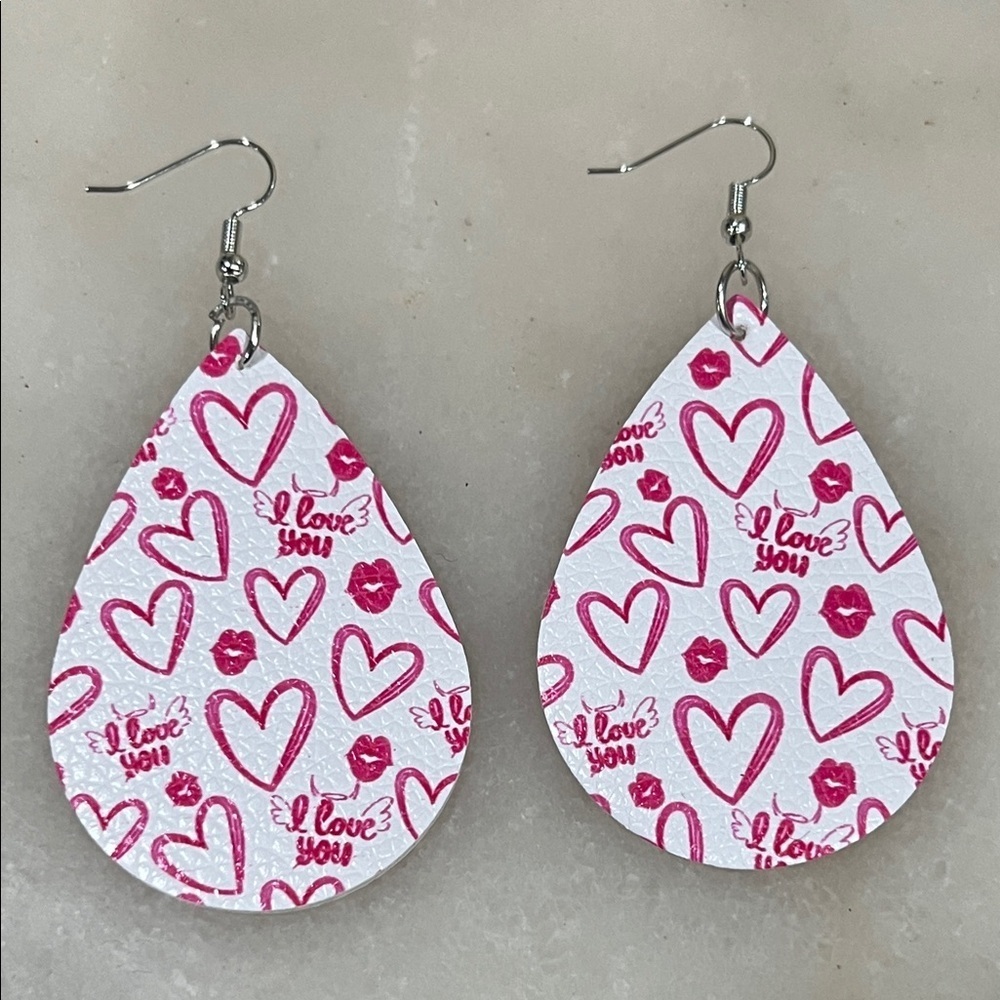 Y2K Romantic Heart Patterned Pink and White Teardrop Earrings Pebbled Leather
